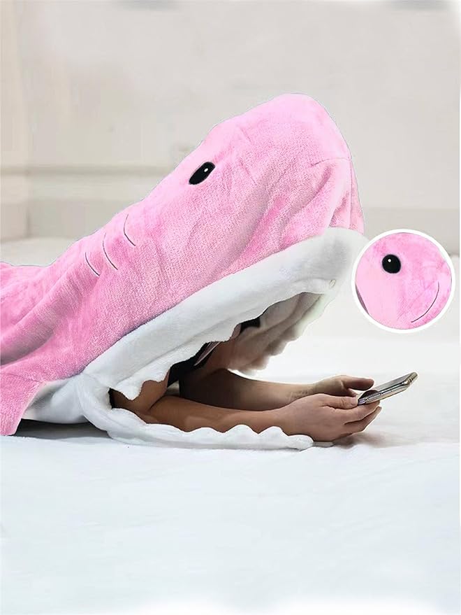 Wearable Shark Blankieā¢